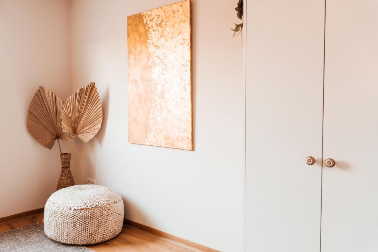 Stay At Smilla - Boutique Apartments Mit Kueche - Parken - Klima - Netflix - Waschmaschine Wiesbaden Eksteriør bilde