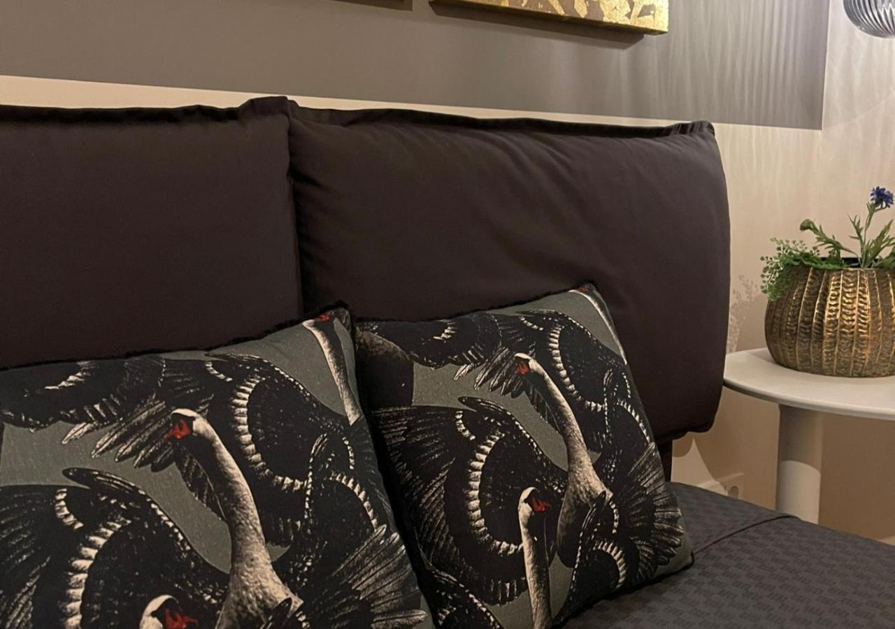 Stay At Smilla - Boutique Apartments Mit Kueche - Parken - Klima - Netflix - Waschmaschine Wiesbaden Eksteriør bilde