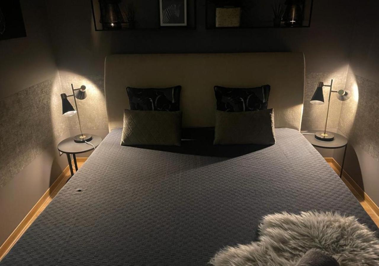 Stay At Smilla - Boutique Apartments Mit Kueche - Parken - Klima - Netflix - Waschmaschine Wiesbaden Eksteriør bilde
