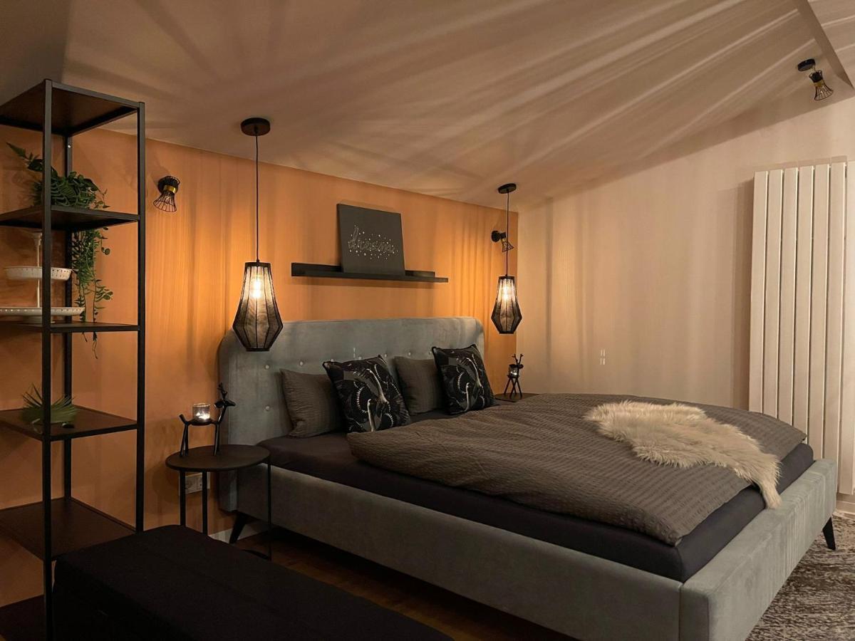 Stay At Smilla - Boutique Apartments Mit Kueche - Parken - Klima - Netflix - Waschmaschine Wiesbaden Eksteriør bilde