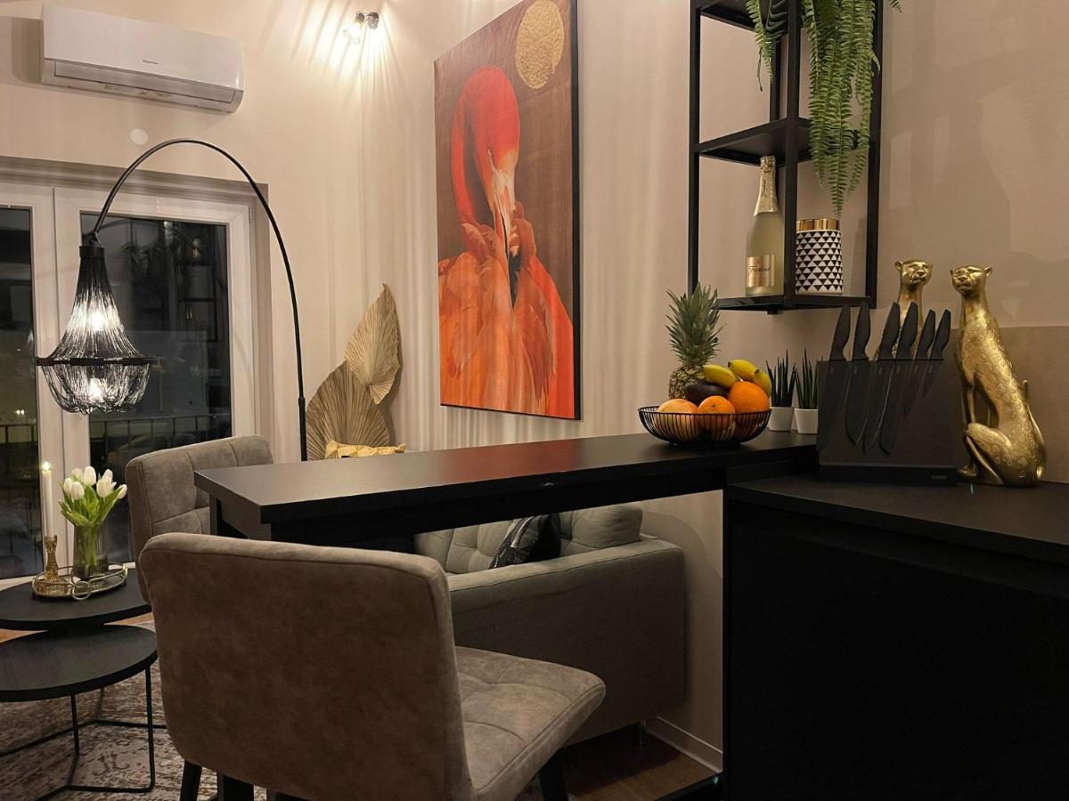 Stay At Smilla - Boutique Apartments Mit Kueche - Parken - Klima - Netflix - Waschmaschine Wiesbaden Eksteriør bilde