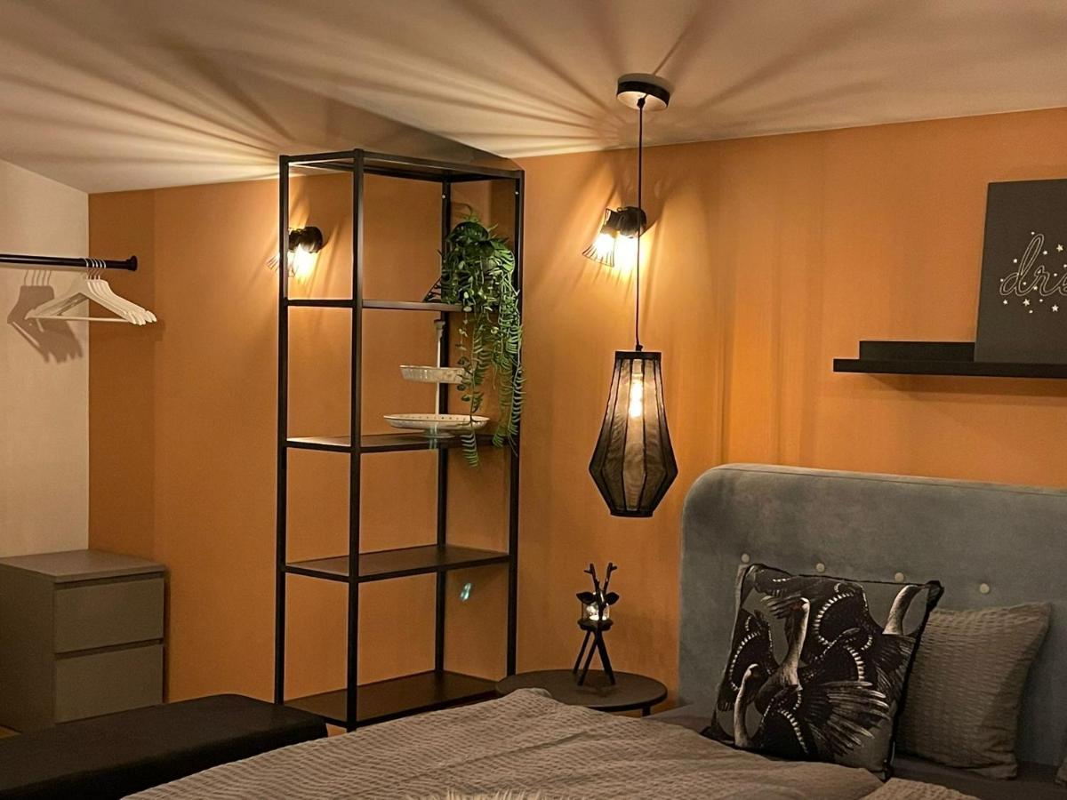 Stay At Smilla - Boutique Apartments Mit Kueche - Parken - Klima - Netflix - Waschmaschine Wiesbaden Eksteriør bilde