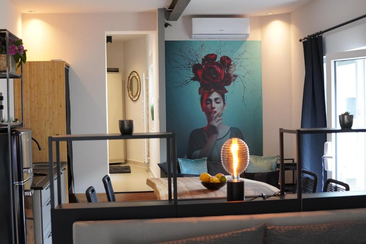 Stay At Smilla - Boutique Apartments Mit Kueche - Parken - Klima - Netflix - Waschmaschine Wiesbaden Eksteriør bilde