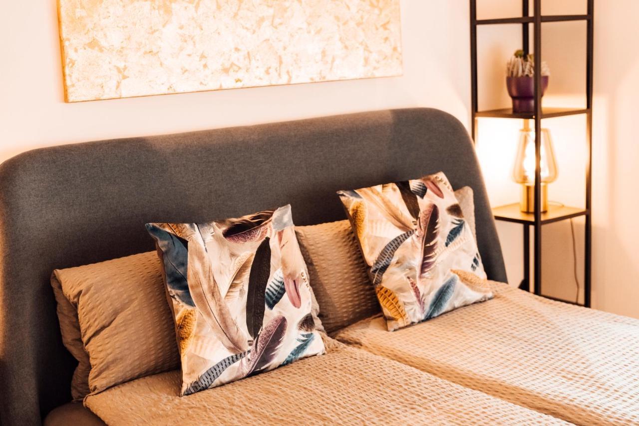 Stay At Smilla - Boutique Apartments Mit Kueche - Parken - Klima - Netflix - Waschmaschine Wiesbaden Eksteriør bilde
