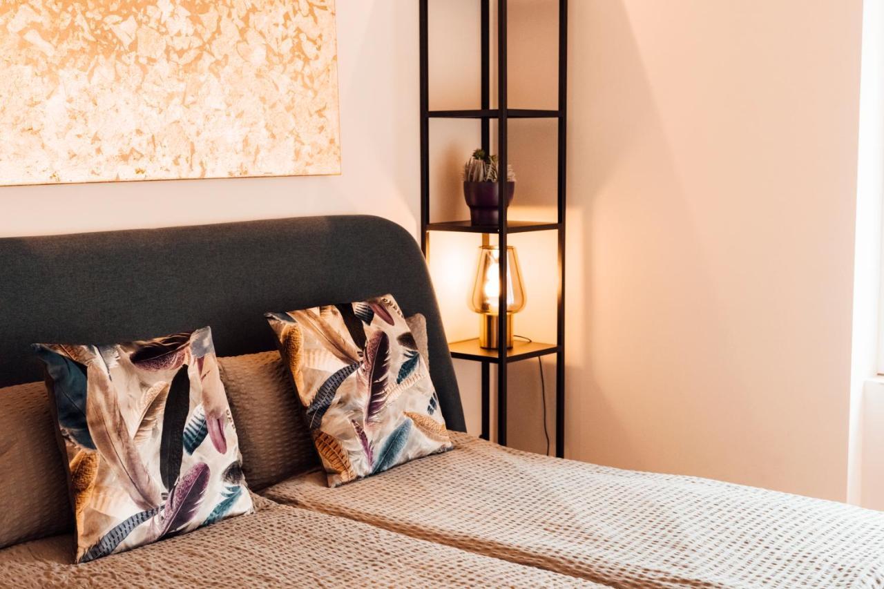 Stay At Smilla - Boutique Apartments Mit Kueche - Parken - Klima - Netflix - Waschmaschine Wiesbaden Eksteriør bilde